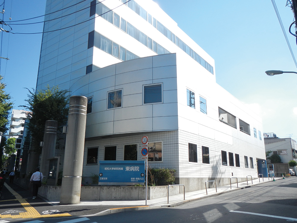 昭和大学附属東病院外壁パネル塗装工事（高層棟）